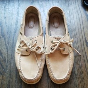 Sperry topsider boat shoes